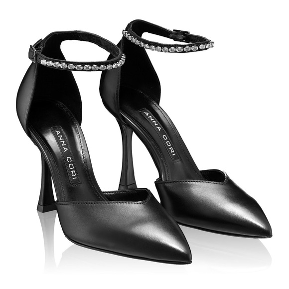 Anna Cori Black Heels - Picture 1 of 5